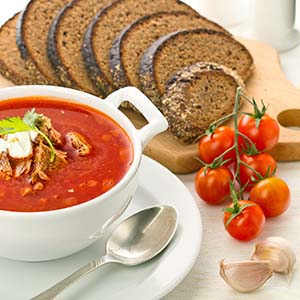Sopa de Tomate com Queijos e Ervas